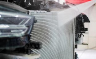 <span><span>Мойка радиатора охлаждения ДВС и заправка системы кондиционирования за 9 500 рублей</span></span>
